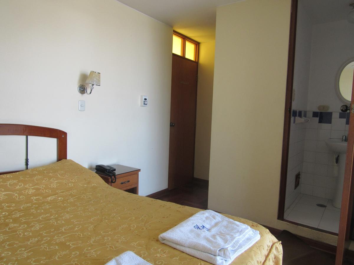 Hostal Siglo 21 タクナ エクステリア 写真